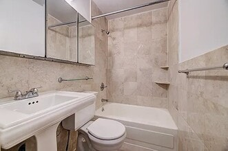 219 E 23rd St, Unit 20 in New York, NY - Building Photo - Building Photo