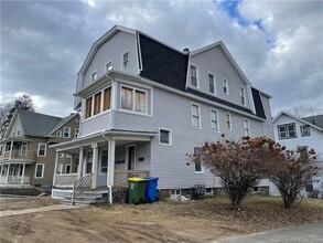 1118 W Main St in Waterbury, CT - Building Photo - Building Photo