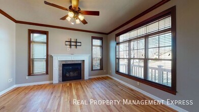 Beautiful 4 Bed 3.5 Bath House with 3-stall attached garage and fenced backyard on West side in Sioux Falls, SD - Building Photo - Building Photo