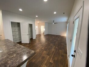 6405 Autumn Valley Trce in Utica, KY - Building Photo - Building Photo