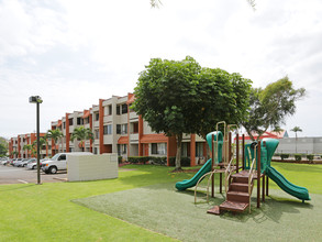 Acacia Park in Pearl City, HI - Building Photo - Building Photo