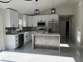 223 Vanwall Terrace in Sebring, FL - Building Photo - Building Photo