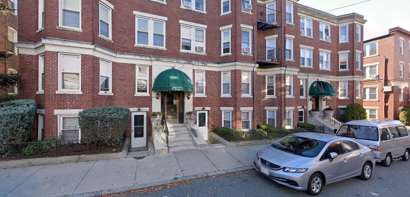 11 Barrows St, Unit 1A in Boston, MA - Building Photo