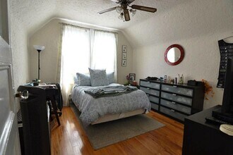 19 Cooper Pl in Weehawken, NJ - Building Photo - Building Photo