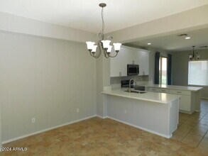 885 E Cherry Hills Dr in Chandler, AZ - Building Photo - Building Photo