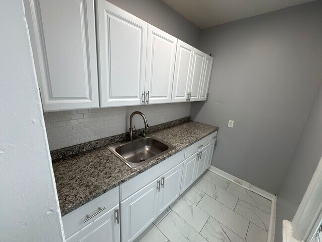 125 Dewitt St, Unit 2A in New Haven, CT - Building Photo - Building Photo