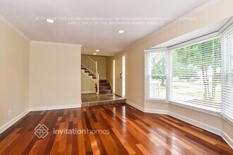 1248 Rosewood Ln in Crystal Lake, IL - Foto de edificio - Building Photo