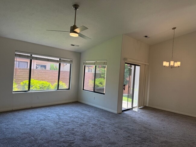 545 S Valley View Dr in Saint George, UT - Building Photo - Building Photo