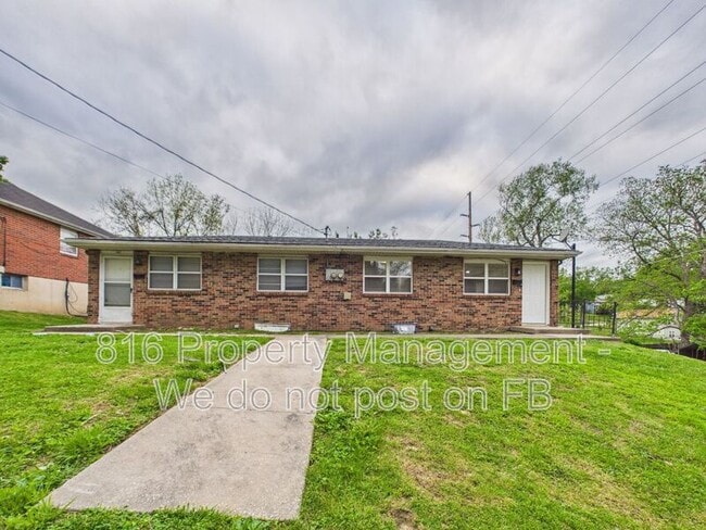100 S Oxford Ave in Independence, MO - Building Photo - Building Photo