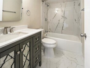 650 NE 149th St in North Miami, FL - Building Photo - Building Photo