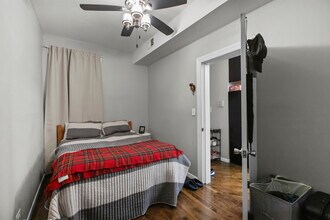 2348 W Moffat St, Unit # 03R in Chicago, IL - Building Photo - Building Photo