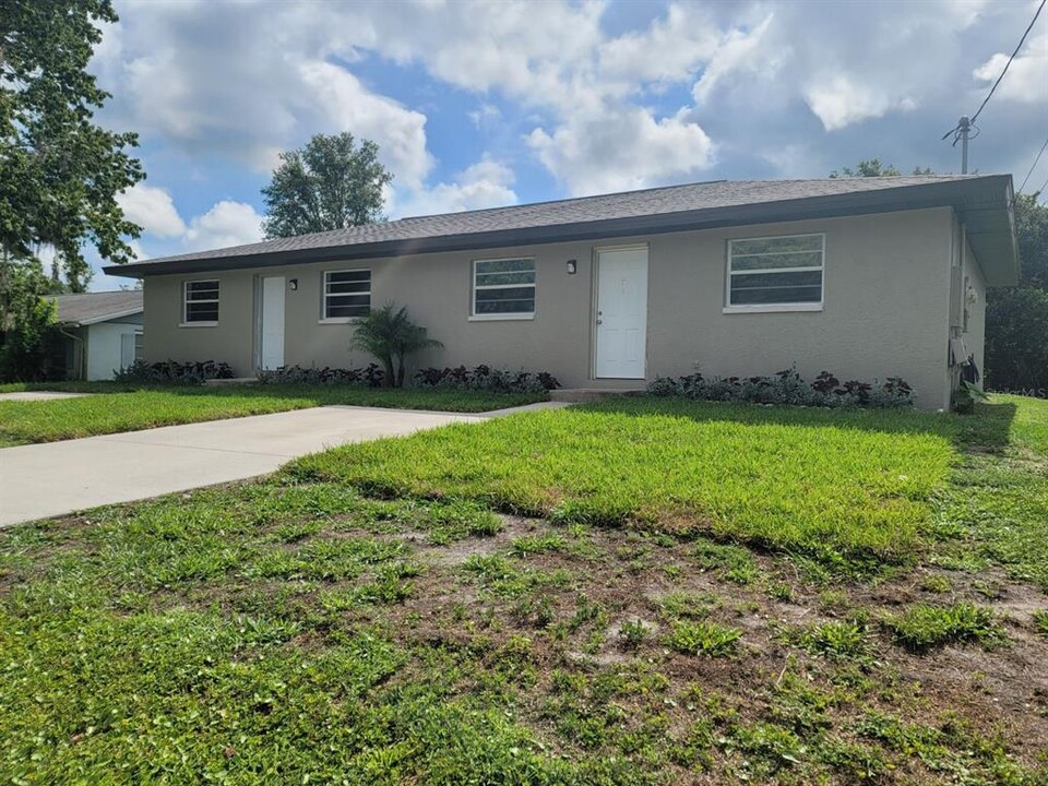 1019 Hagle Park Rd in Bradenton, FL - Building Photo