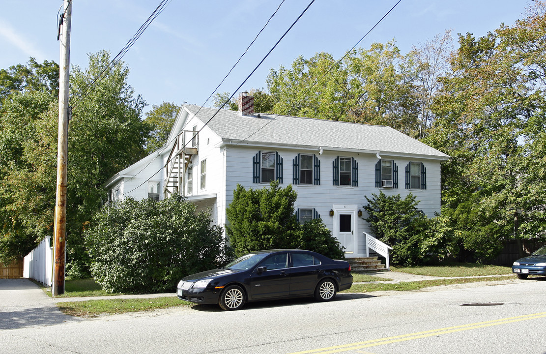 75-77 Court St in Exeter, NH - Building Photo