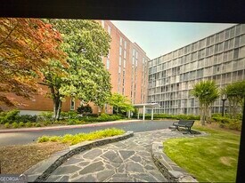 3060 Pharr Ct N Northwest in Atlanta, GA - Building Photo