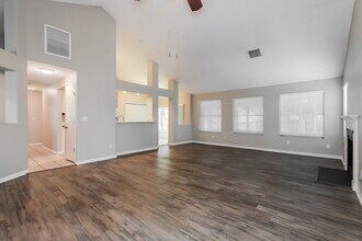 10201 Evening Trail Dr in Riverview, FL - Building Photo - Building Photo