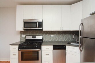 2425 N Kedzie Blvd in Chicago, IL - Building Photo - Building Photo
