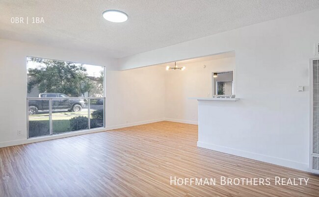 525 W 15th St in Los Angeles, CA - Building Photo - Building Photo