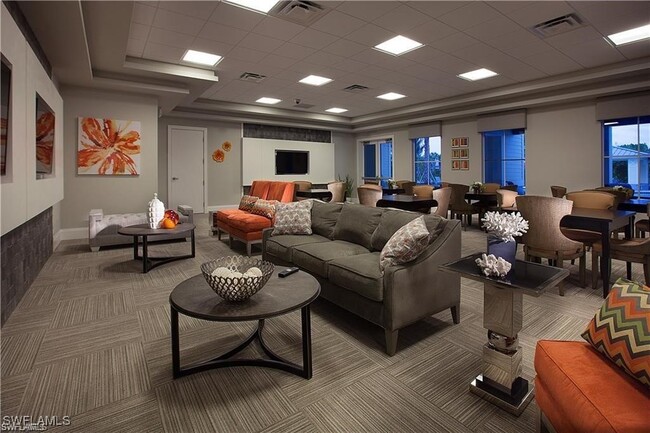 2620 Vine Ave in Naples, FL - Building Photo - Building Photo