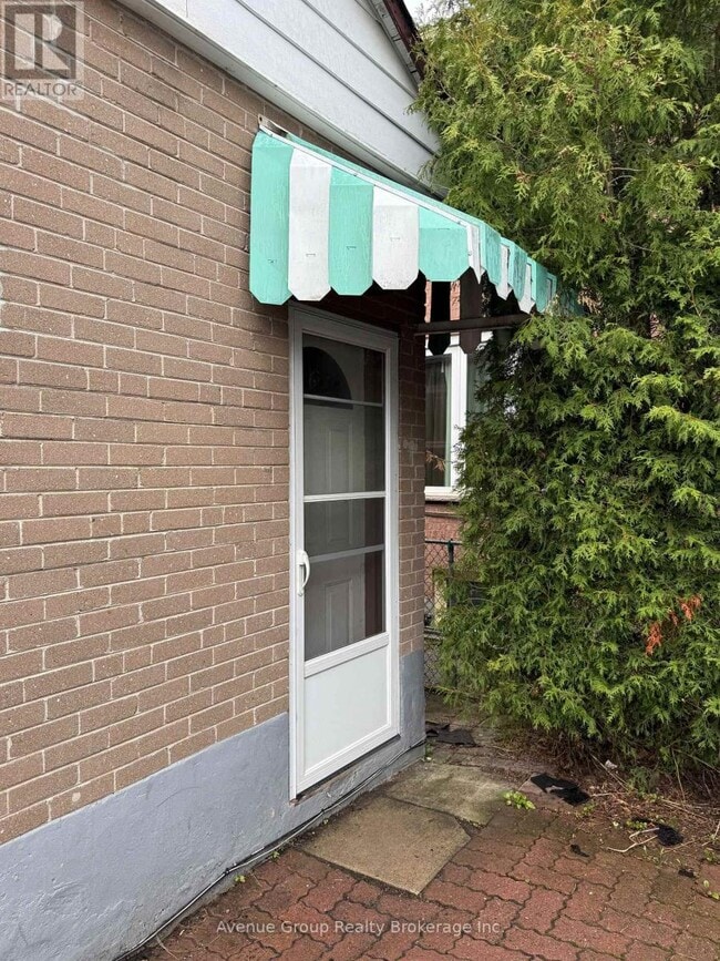 21 Bellbrook Rd in Toronto, ON - Building Photo - Building Photo