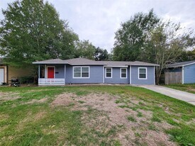 5242 Keystone St in Houston, TX - Building Photo