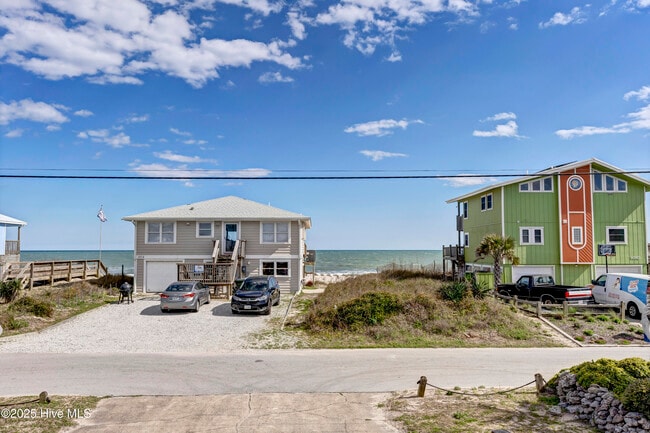 property at 1013 N Shore Dr