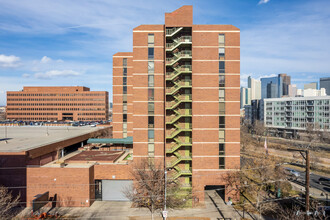 Denver Towers in Denver, CO - Building Photo - Building Photo