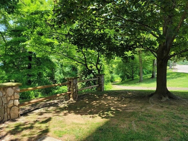 property at 1 Kanawha Terrace