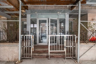 9411 34th Rd in Jackson Heights, NY - Building Photo - Building Photo