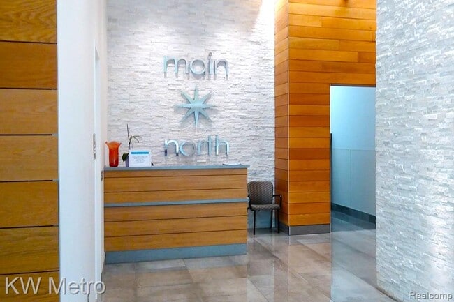 350 N Main St in Royal Oak, MI - Building Photo - Building Photo