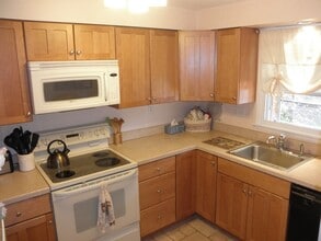 17 Sunnybrook Rd, Unit D in Stratford, NJ - Building Photo - Building Photo