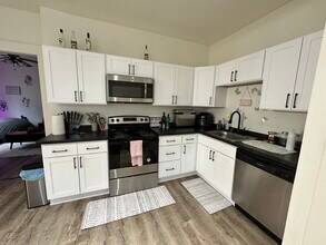 537 S Water St in Kent, OH - Foto de edificio - Building Photo