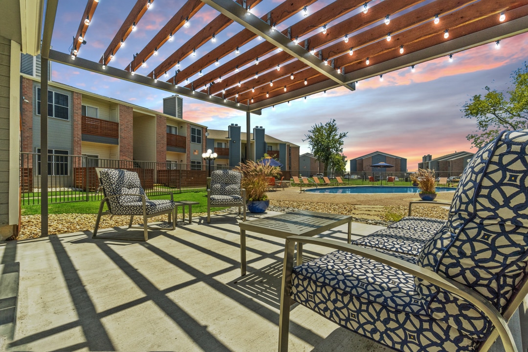 23Hundred Apartments in Sherman, TX - Foto de edificio