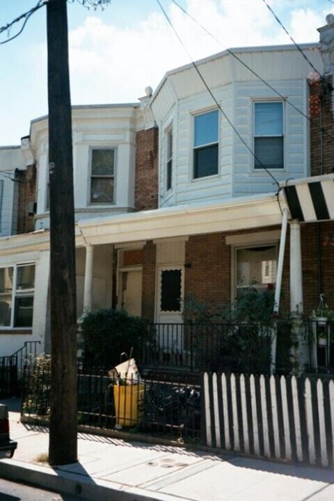 926 Forrester Ave in Darby, PA - Foto de edificio