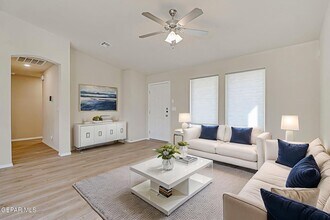 14321 Paraiso Dr in Horizon City, TX - Building Photo - Building Photo