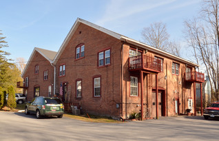 525 Maple Ave Apartments