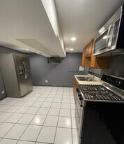 4031 N Austin Ave in Chicago, IL - Building Photo