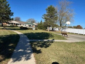 936 E Wilson St in Bryan, OH - Building Photo - Building Photo