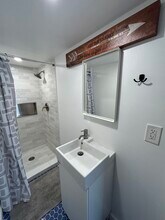 7311 Gladys Ave in El Cerrito, CA - Foto de edificio - Building Photo
