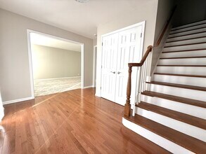 1209 W Bauer Rd in Naperville, IL - Building Photo - Building Photo