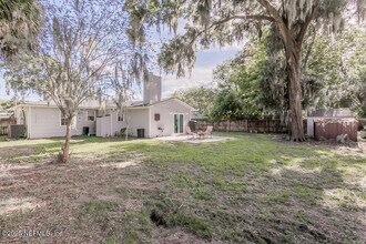 1358 Hollyhock Cir in Jacksonville, FL - Building Photo - Building Photo