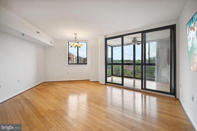 property at 1001 N Randolph St