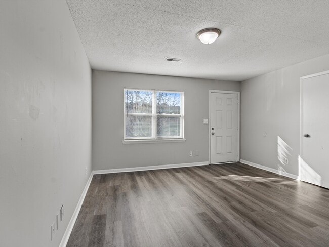 Knight Road Apartments in Huntsville, AL - Building Photo - Building Photo