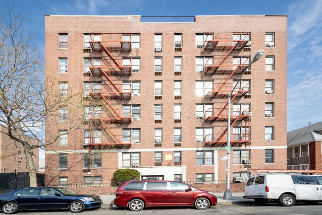 8835 162nd St in Jamaica, NY - Building Photo - Building Photo