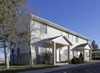 Valley Meadows in Tooele, UT - Foto de edificio - Building Photo