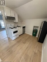 240 Dalhousie St in Brantford, ON - Building Photo - Building Photo