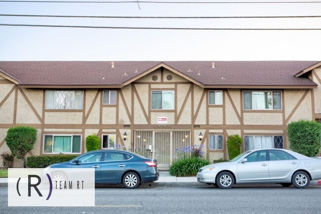 313 S Almansor St in Alhambra, CA - Building Photo - Building Photo