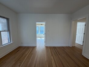 1522 W Ardmore Ave, Unit 1E in Chicago, IL - Building Photo - Building Photo