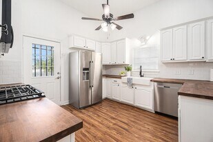 3515 Winnie St in Galveston, TX - Building Photo