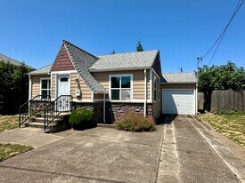 1541 SE Salem Ave in Albany, OR - Building Photo