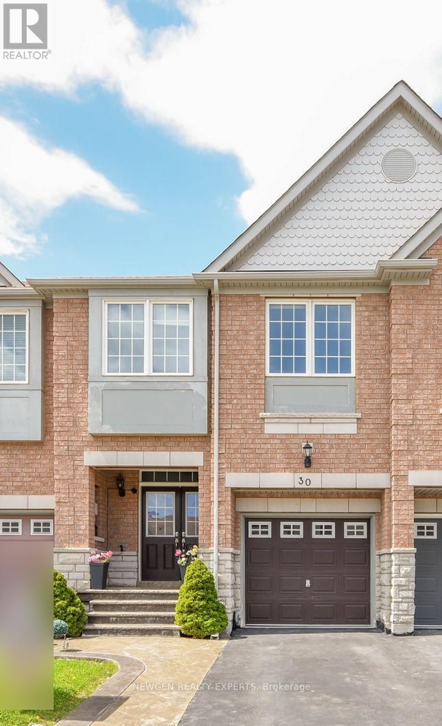 30 Lorenzo Cir in Brampton, ON - Building Photo - Building Photo